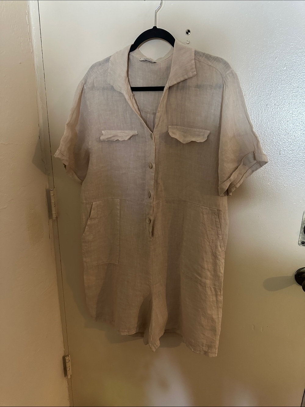 Puro Lino Beige Linen Collared Button-Front Pockets Romper O/S 23P059